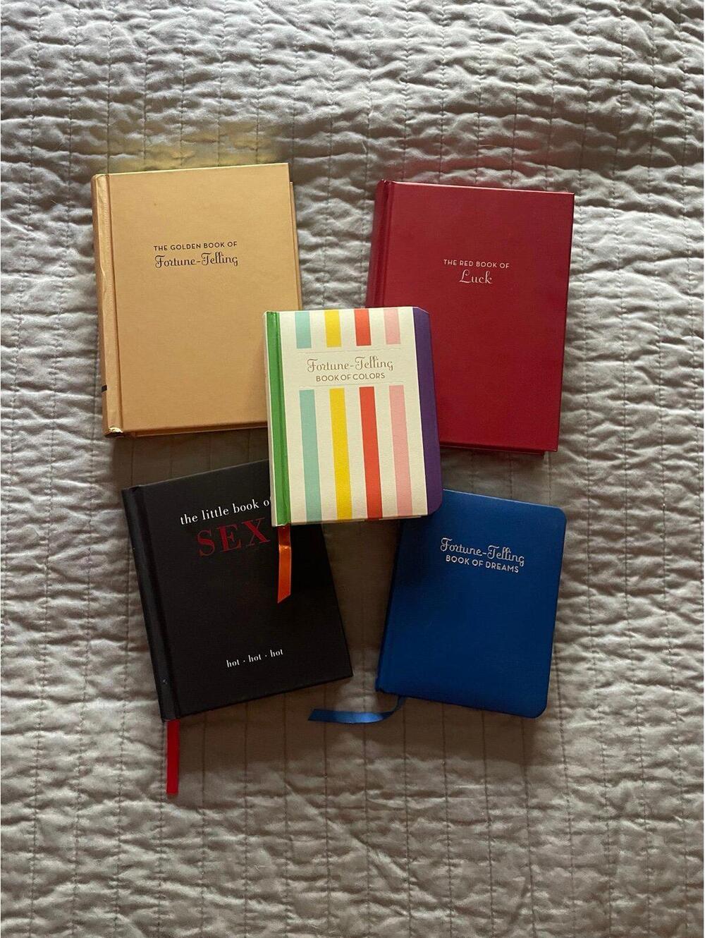 Free people (5) little books, fortune, luck, sex, colors, dreams
